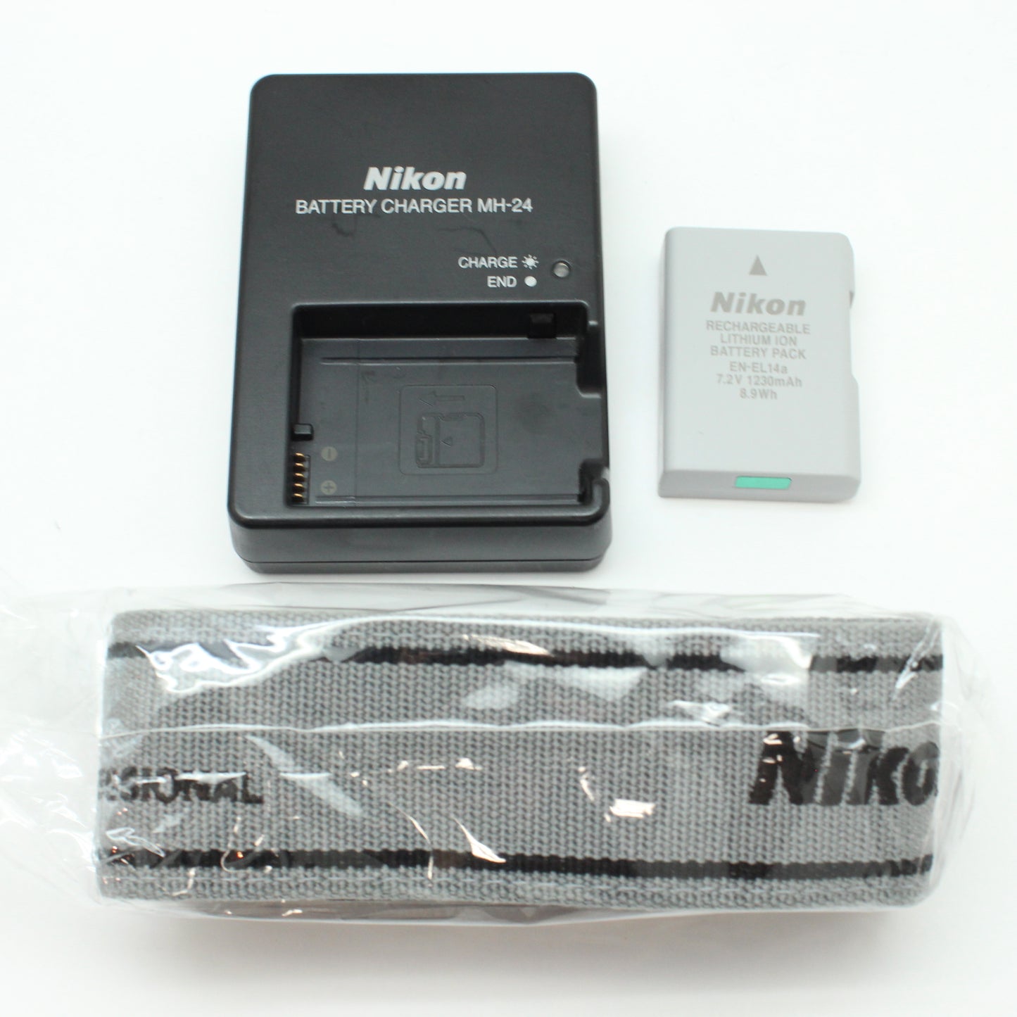 中古 Nikon Df (SV) ボディ【5月23日(土) YouTube生配信でご紹介】