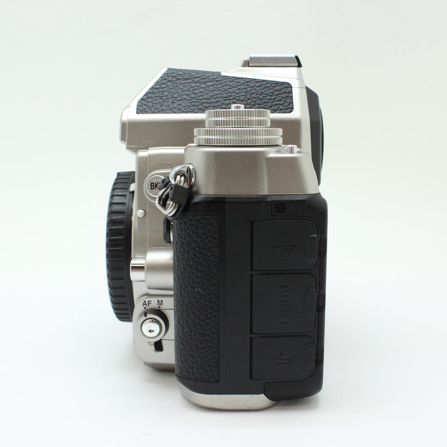 中古 Nikon Df (SV) ボディ【5月23日(土) YouTube生配信でご紹介】