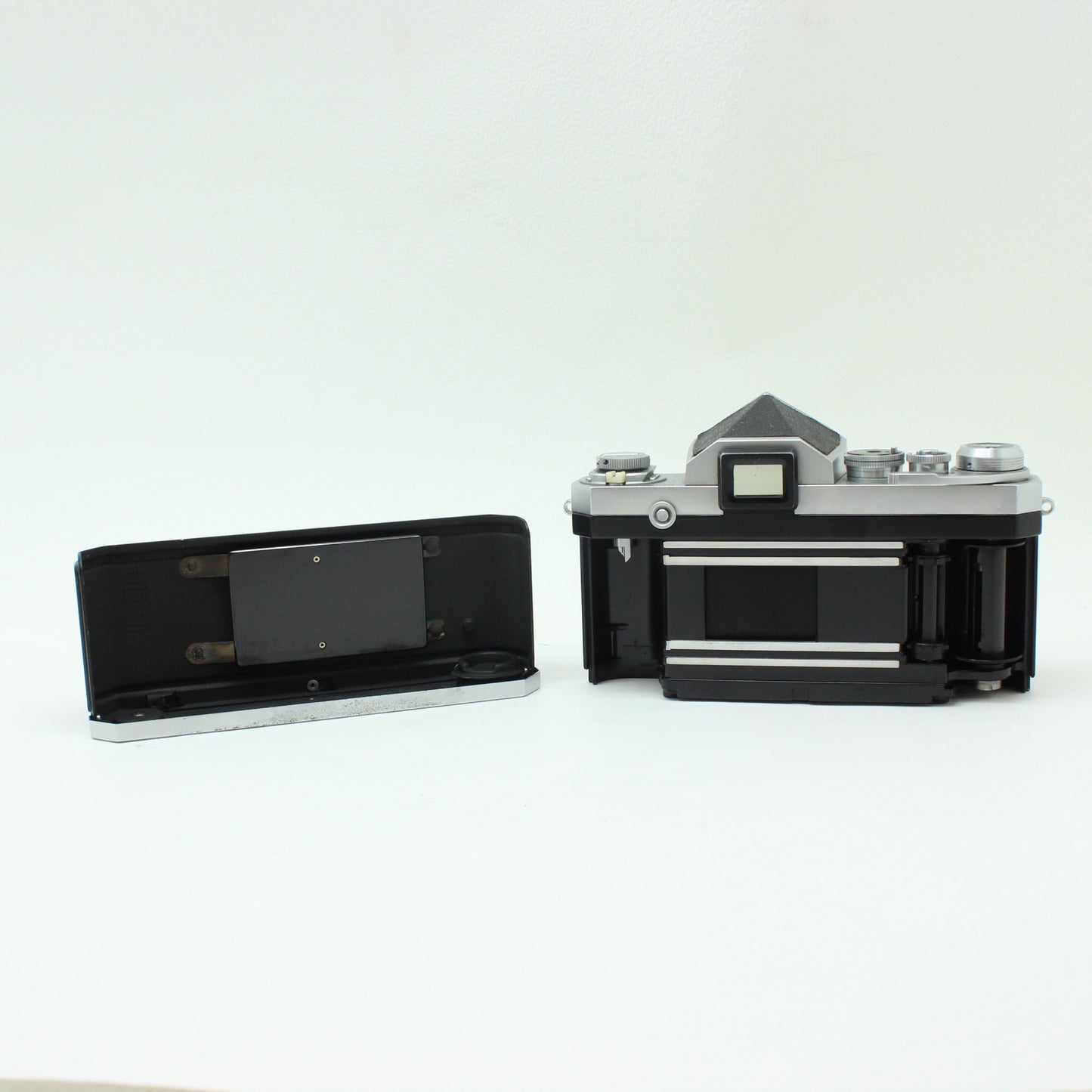 中古 Nikon F アイレベル (初期型641万台) 【6月6日(土) Youtube生配信でご紹介】