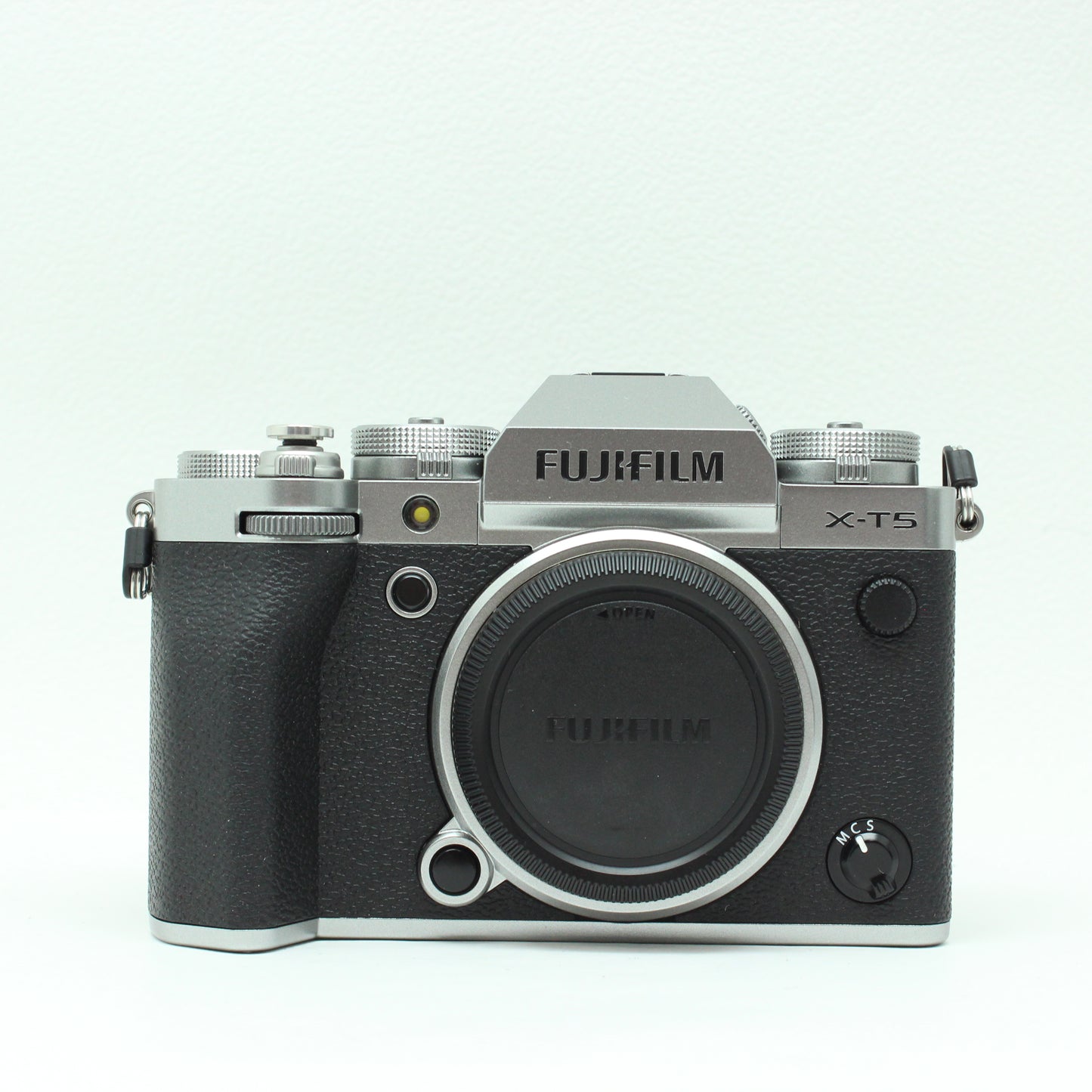 中古 FUJIFILM X-T5 シルバー【6月20日(土) YouTube生配信でご紹介】
