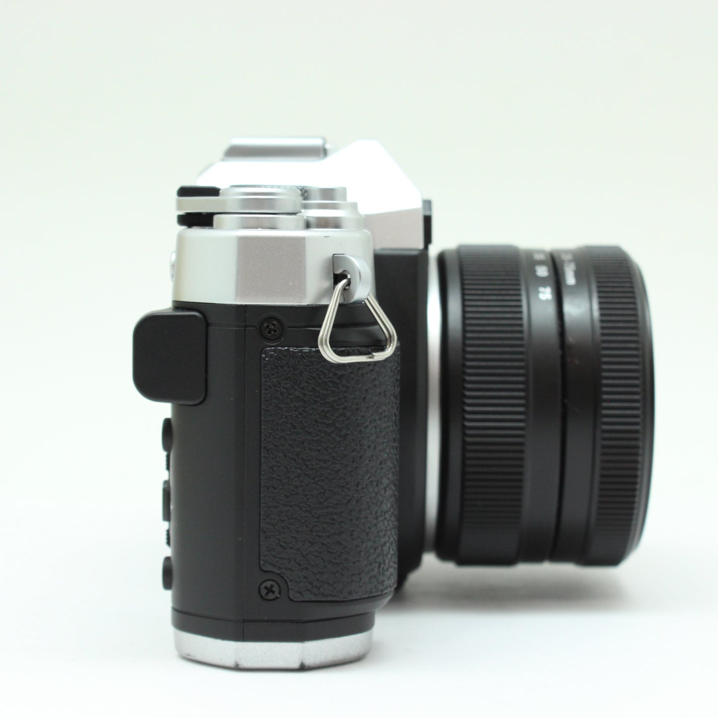中古 YASHICA FX-D100 【7月4日(土)YouTube生配信でご紹介】　