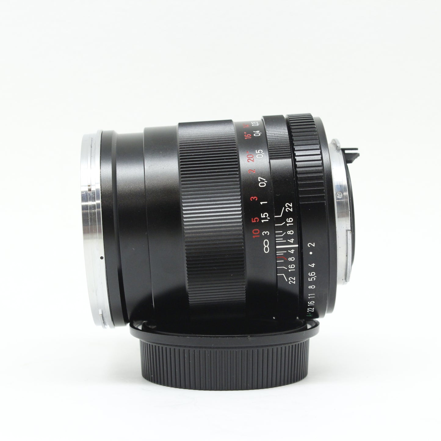 中古  Carl Zeiss Distagon T* 35mm F2 ZK【7/11(土)youtube生配信でご紹介】