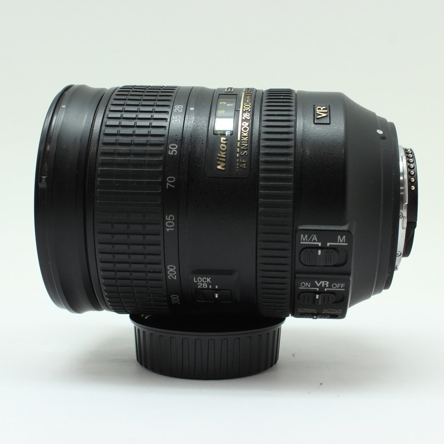 中古 Nikon AF-S 28-300mm F3.5-5.6 G ED VR