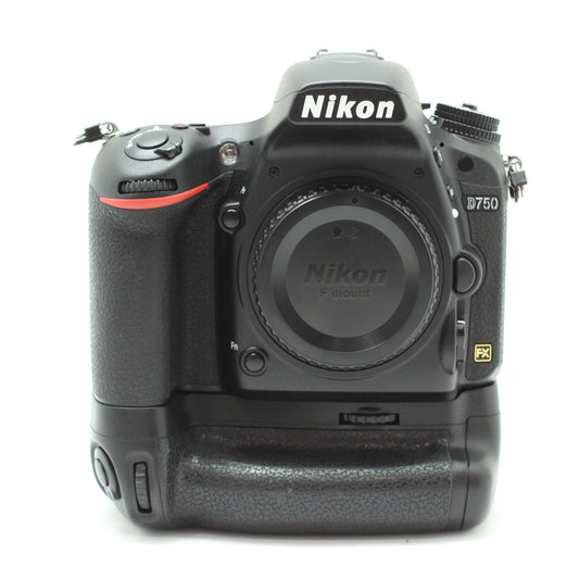 中古 Nikon D750 MB-D16付