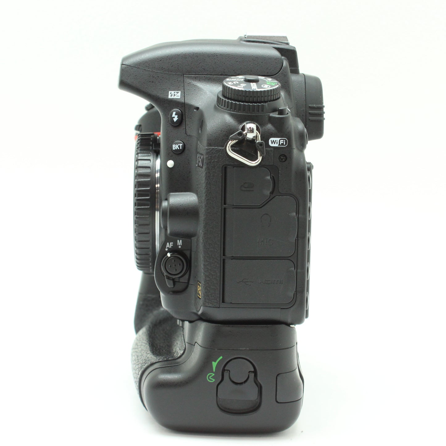 中古 Nikon D750 MB-D16付