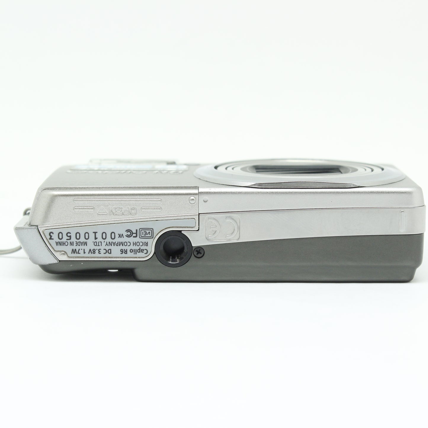 中古 RICOH Caplio R6 シルバー