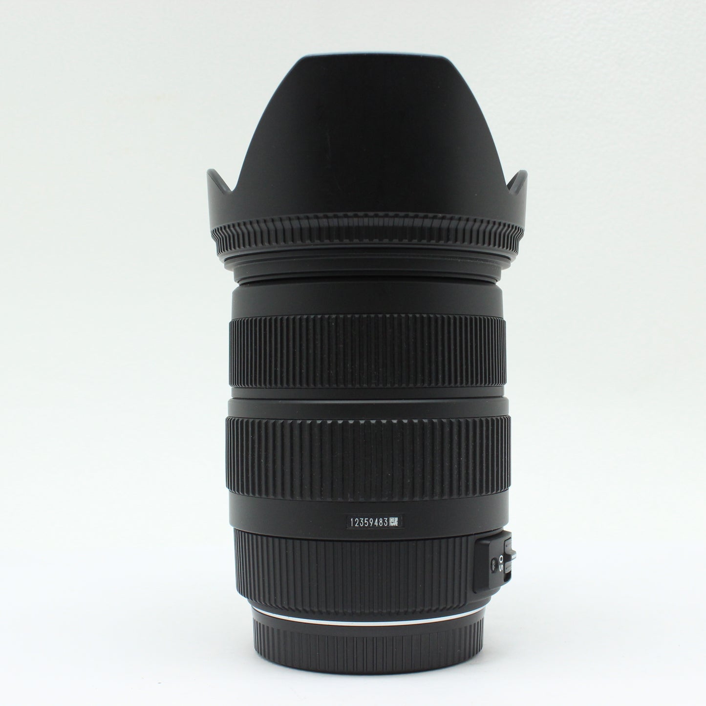 中古 SIGMA 18-200mm 3.5-6.3 DC OS (Canon用)