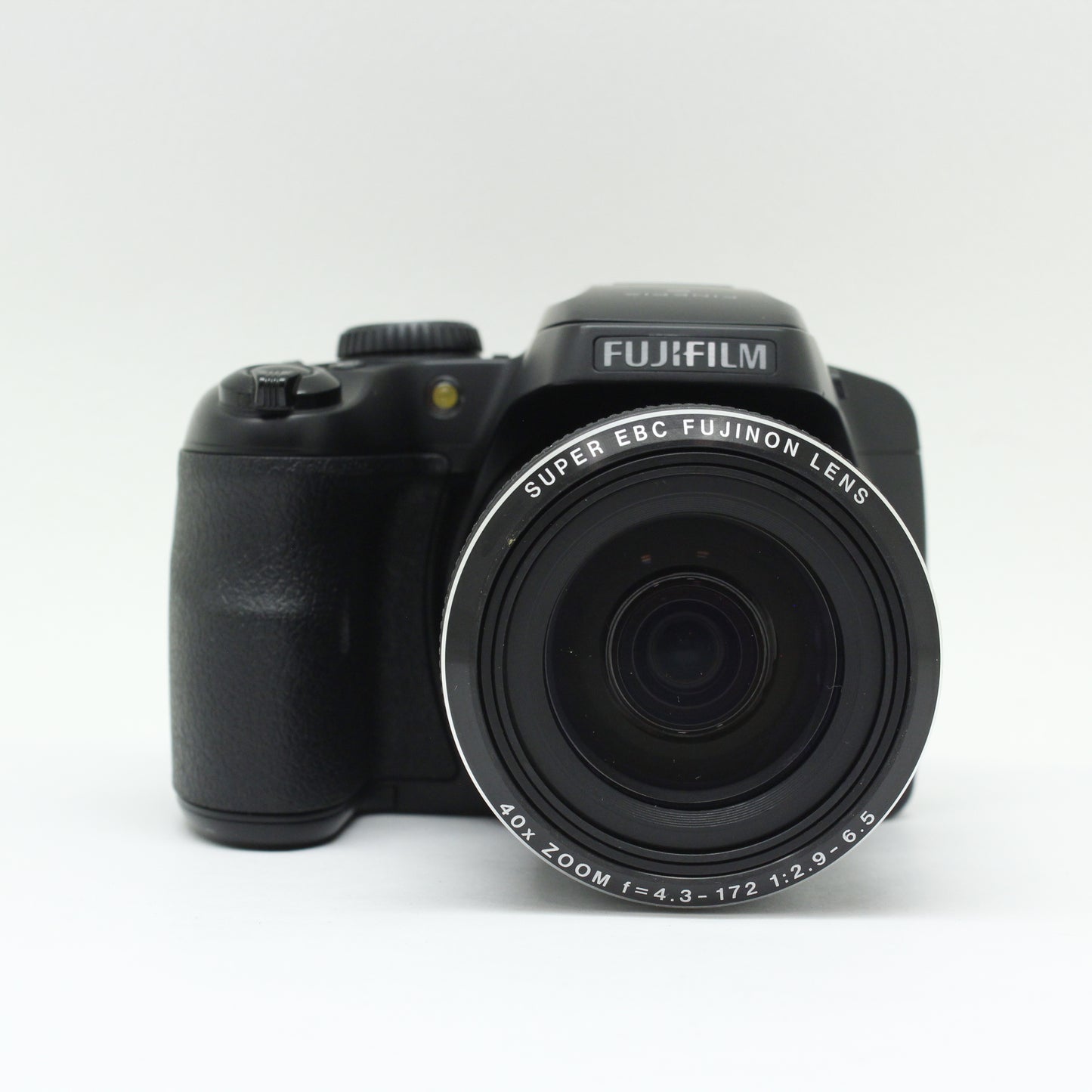 中古 FUJIFILM FinePix S8200