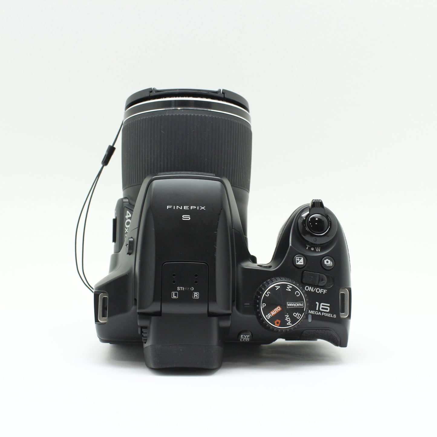 中古 FUJIFILM FinePix S8200