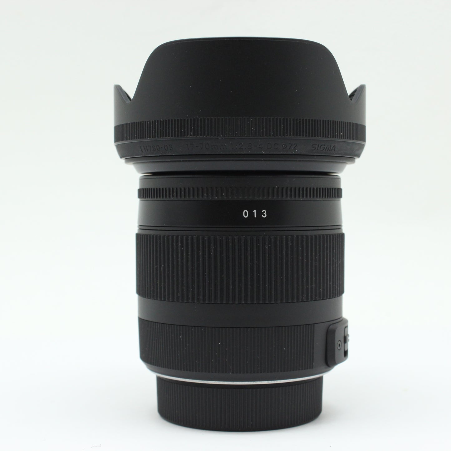 中古 SIGMA 17-70mm F2.8-4 DC MACRO OS HSM