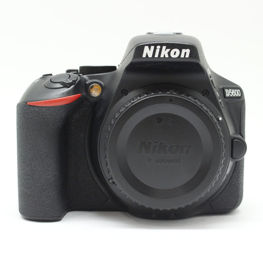 中古 Nikon D5600　ボディ