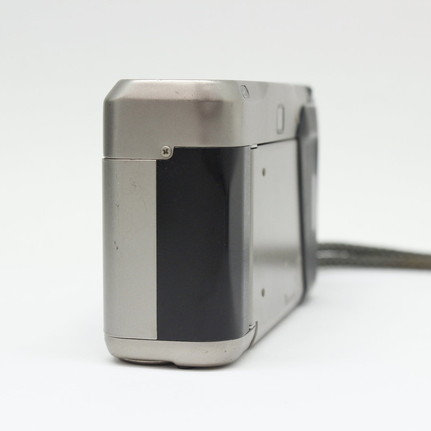 中古 CONTAX T2 チタンクローム　【9月26日(土)YouTube生配信でご紹介】