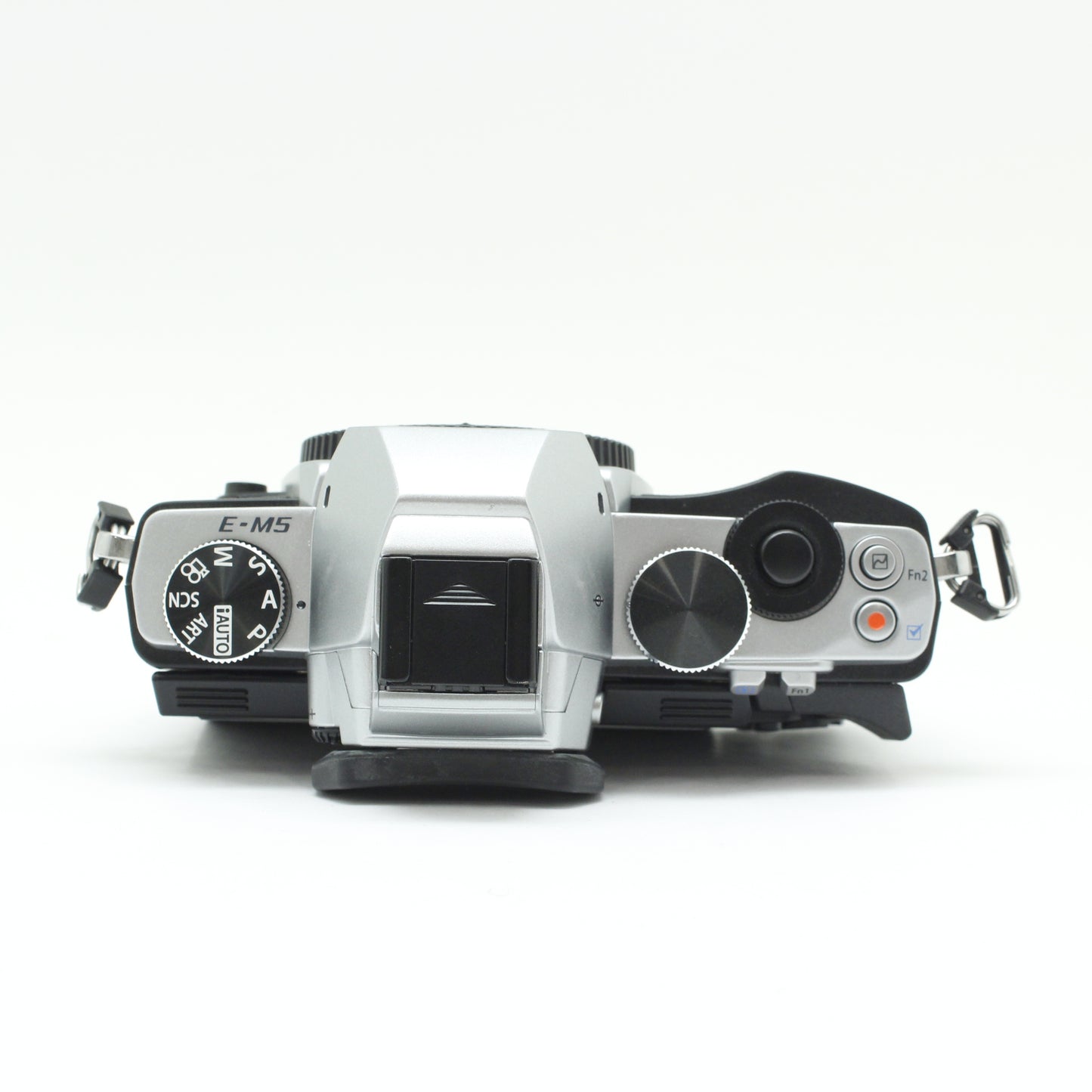 中古 OLYMPUS OM-D E-M5