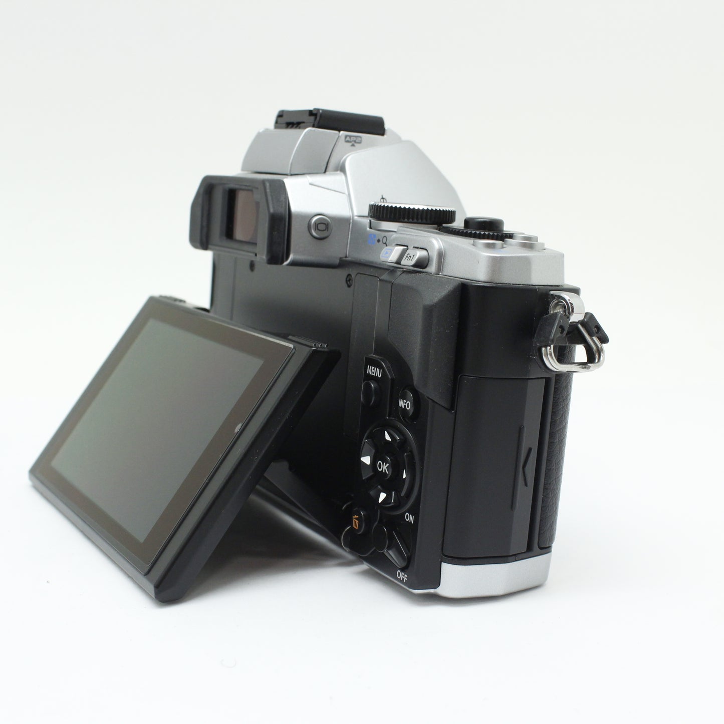 中古 OLYMPUS OM-D E-M5
