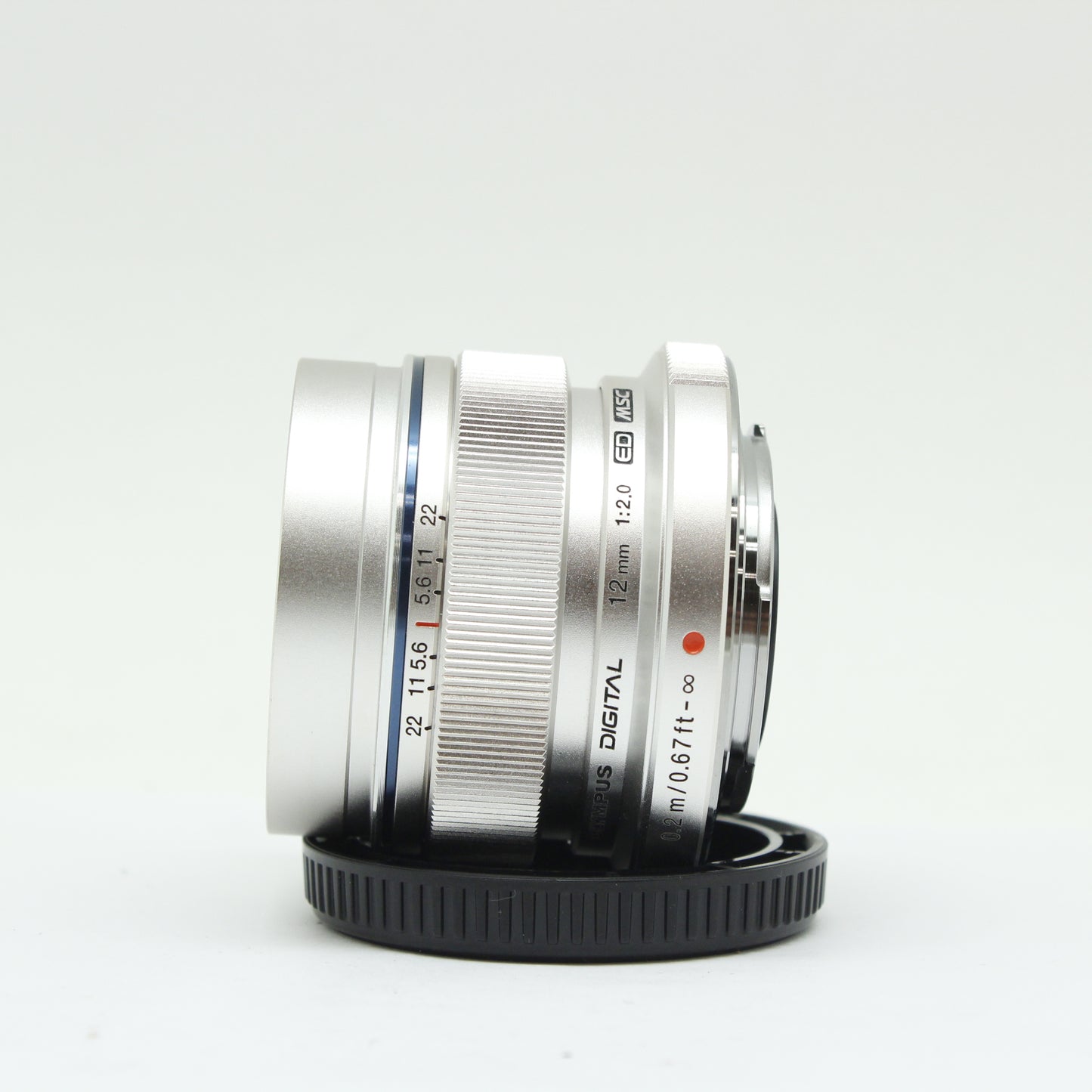 中古OLYMPUS M.ZUIKO DIGITAL ED 12mm F2.0 シルバー【10月10日(土)YouTube生配信でご紹介】