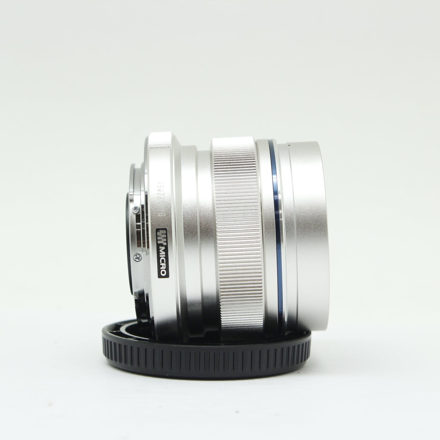 中古OLYMPUS M.ZUIKO DIGITAL ED 12mm F2.0 シルバー【10月10日(土)YouTube生配信でご紹介】
