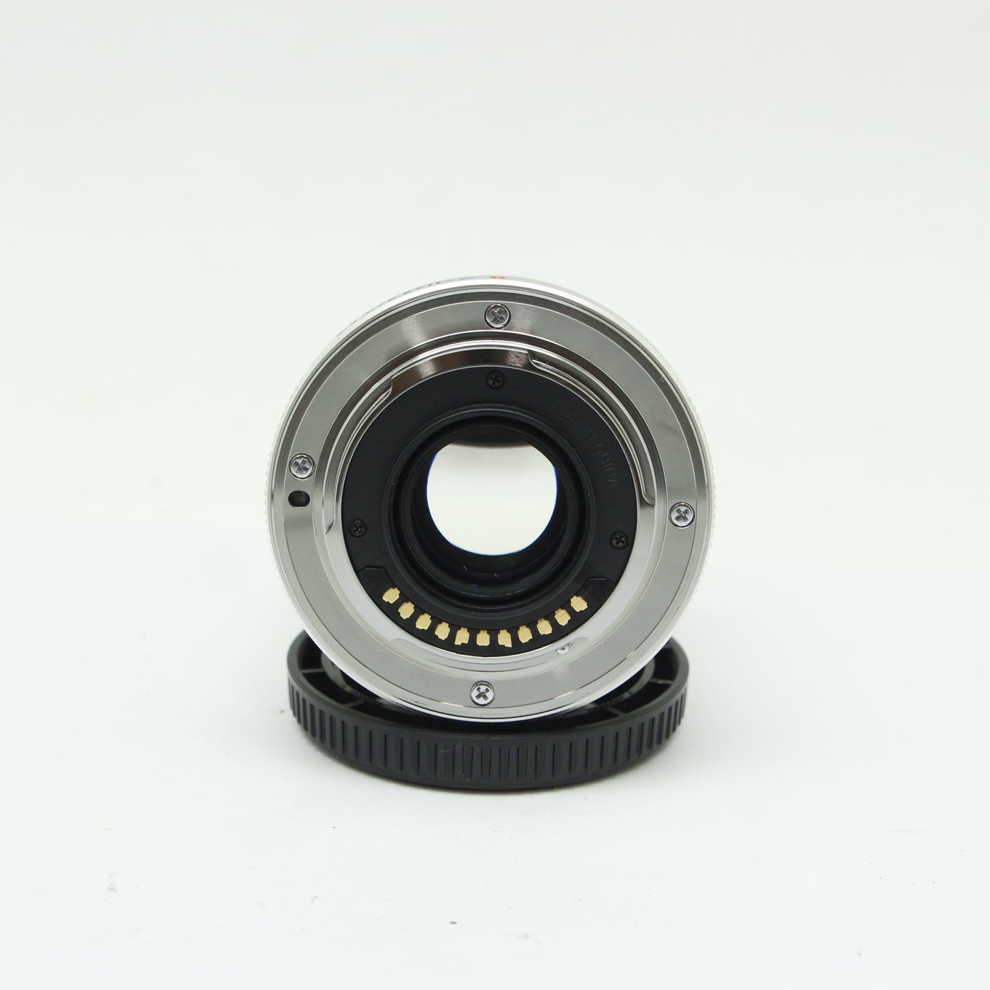中古OLYMPUS M.ZUIKO DIGITAL ED 12mm F2.0 シルバー【10月10日(土)YouTube生配信でご紹介】