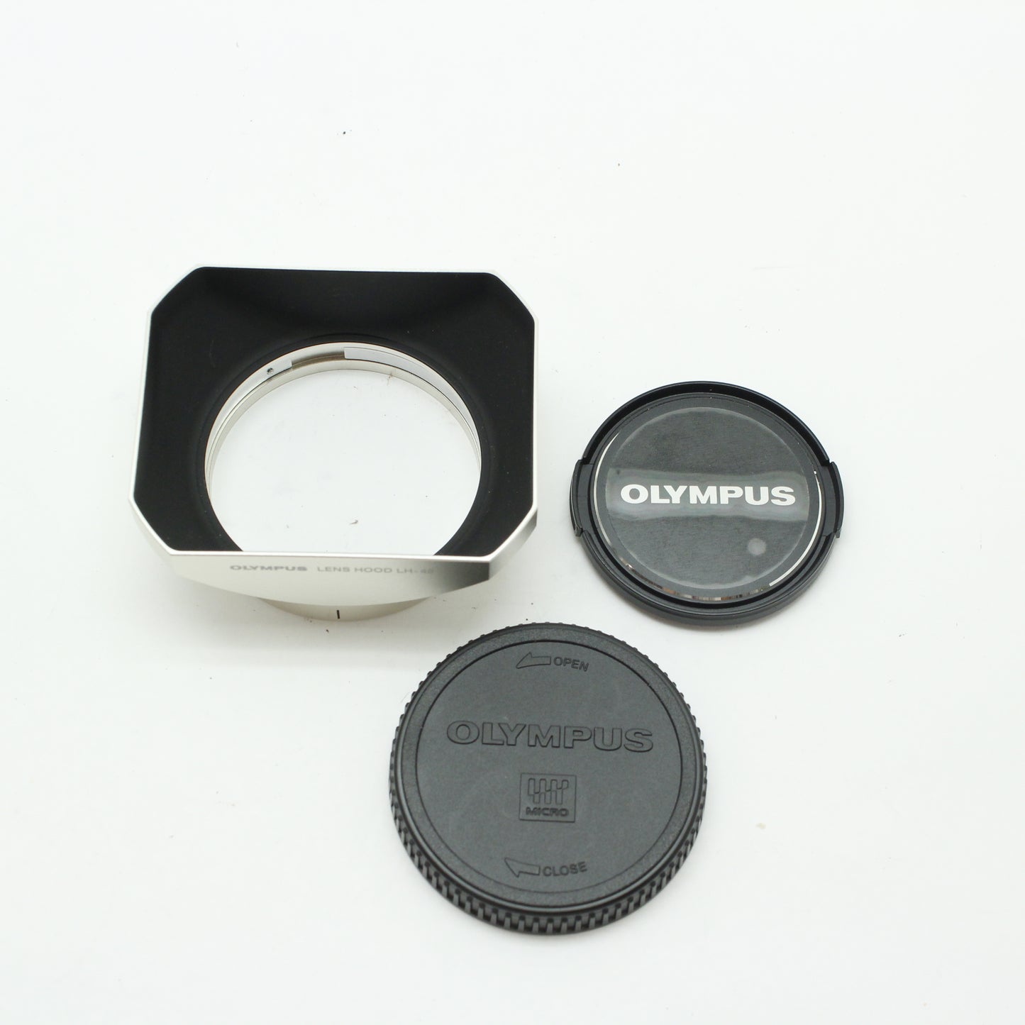 中古OLYMPUS M.ZUIKO DIGITAL ED 12mm F2.0 シルバー【10月10日(土)YouTube生配信でご紹介】