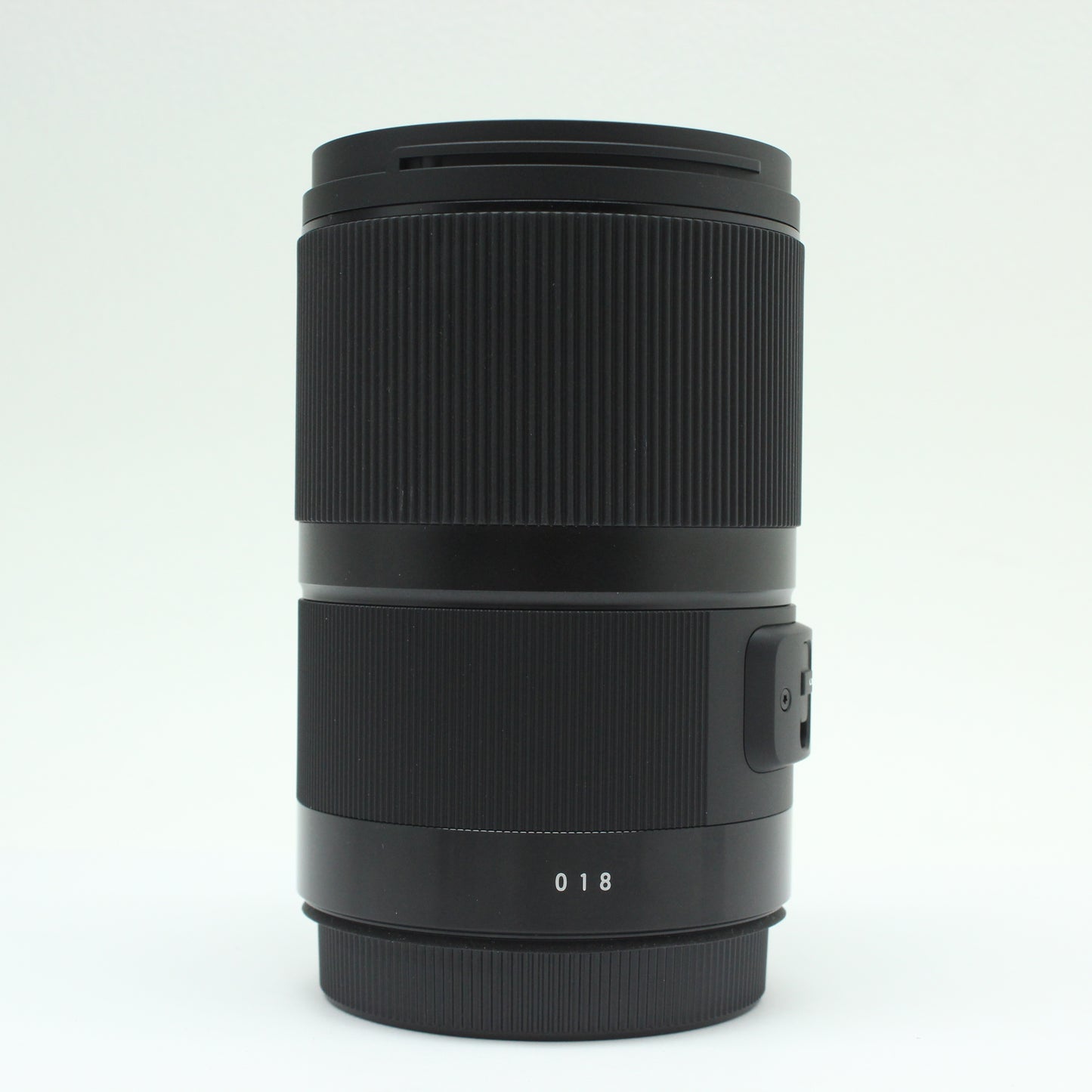 中古 SIGMA 70mm F2.8 DG MACRO(EF用）【10月24日(土)YouTube生配信でご紹介】