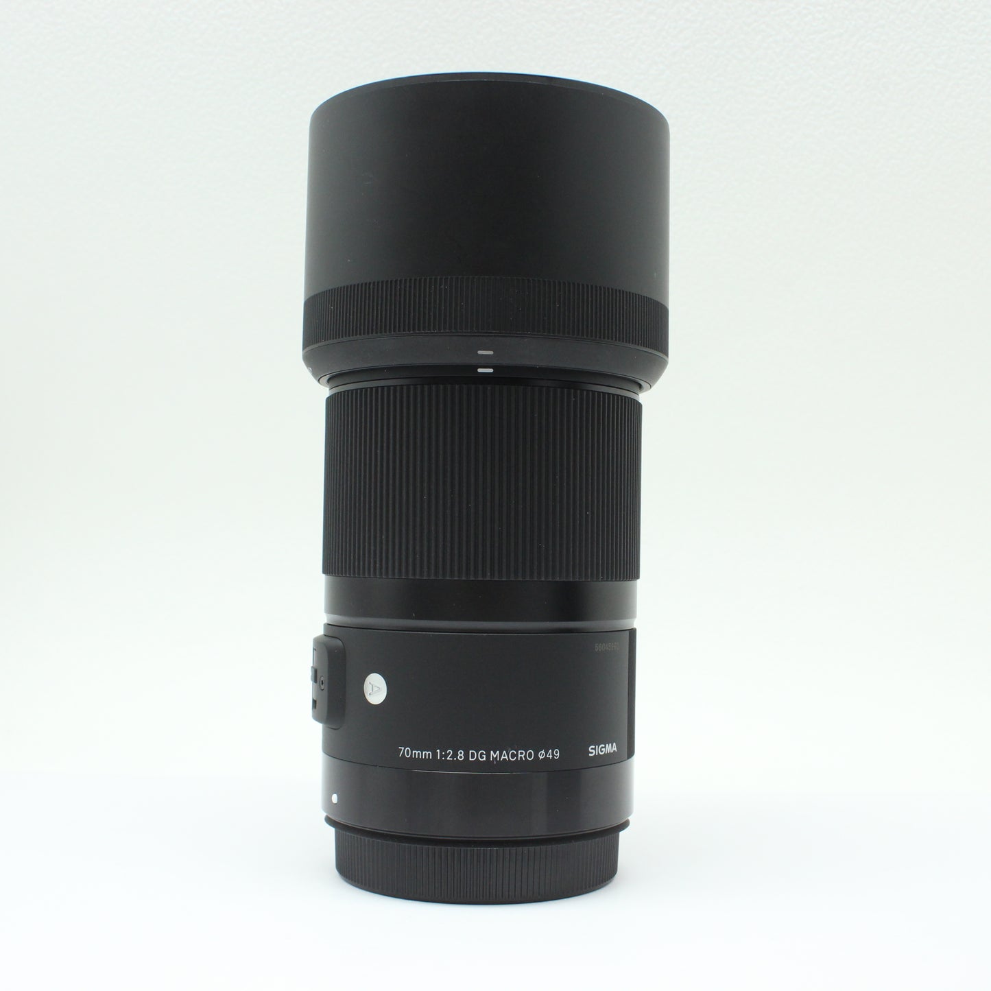 中古 SIGMA 70mm F2.8 DG MACRO(EF用）【10月24日(土)YouTube生配信でご紹介】