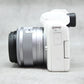 中古品 Canon EOS Kiss M ダブルズームキット  (ホワイト）☆7月27日(木)YouTube生配信でご紹介☆