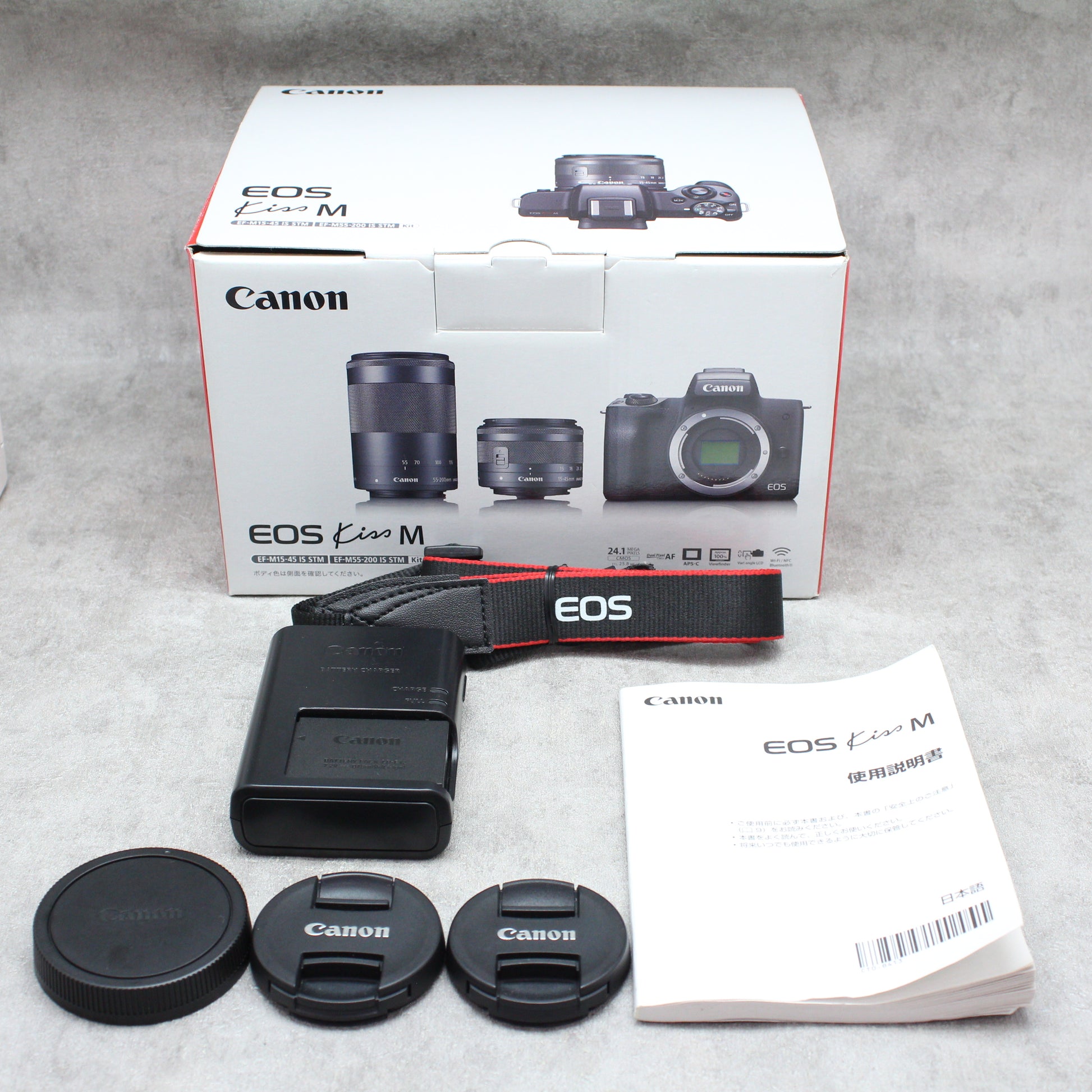 中古品 Canon EOS Kiss M ダブルズームキット (ホワイト）☆7月27日(木)YouTube生配信でご紹介☆