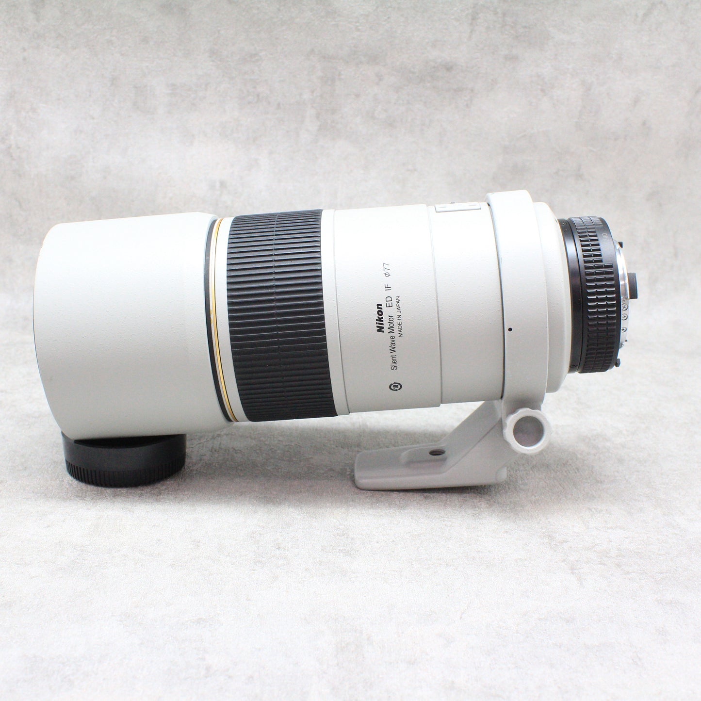 中古品 Nikon Ai AF-S Nikkor 300mm f/4D IF-ED [ライトグレー]【10月 