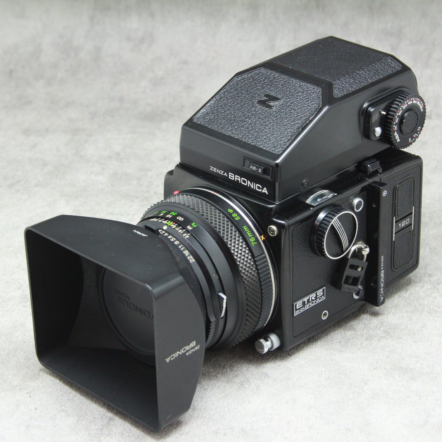 中古品 ZENZA BRONICA ETRS + 75mm F2.8 （良品）【4月25日(火)の