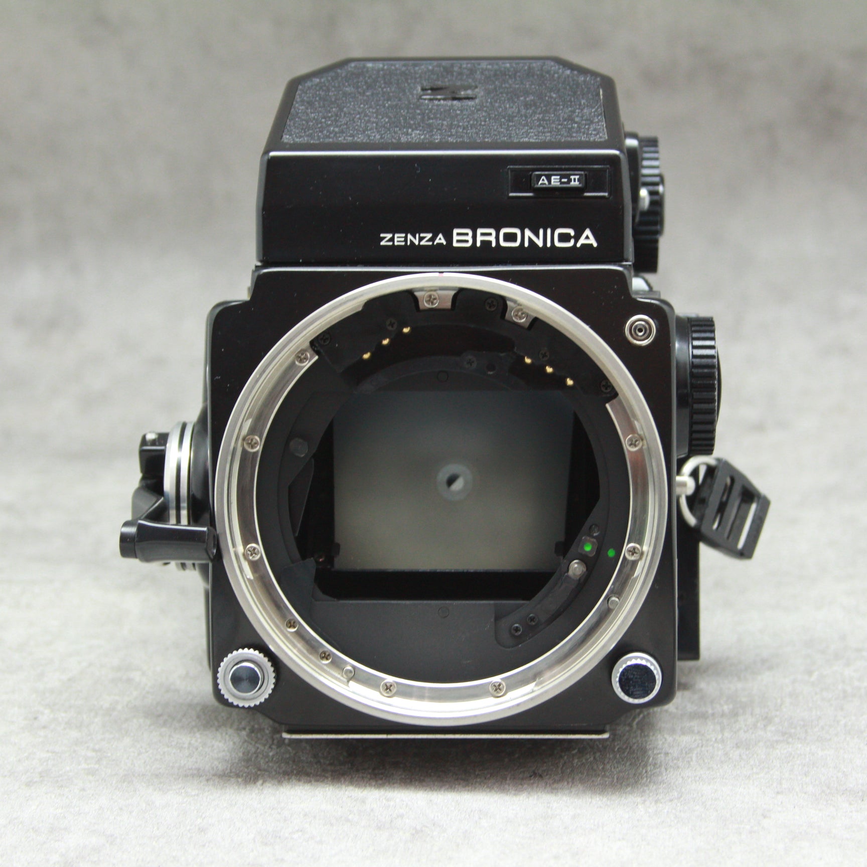 中古品 ZENZA BRONICA ETRS + 75mm F2.8 （良品）【4月25日(火)の