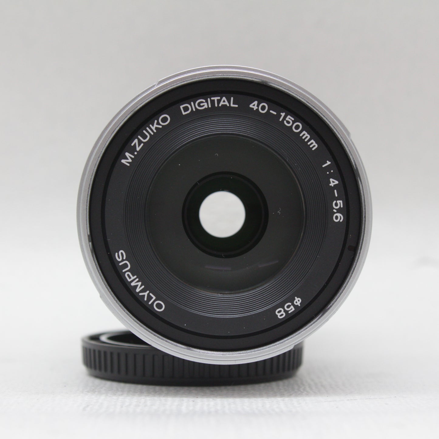 中古品 OLYMPUS M.ZUIKO DIGITAL ED 40-150mm F4.0-5.6 R シルバー