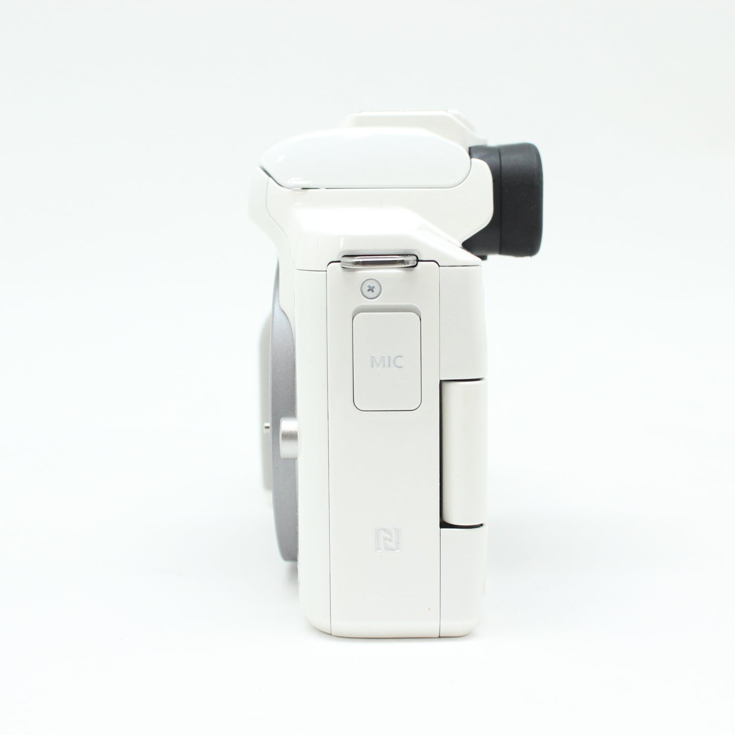 中古 Canon EOS Kiss M 15-45mm ISレンズセット