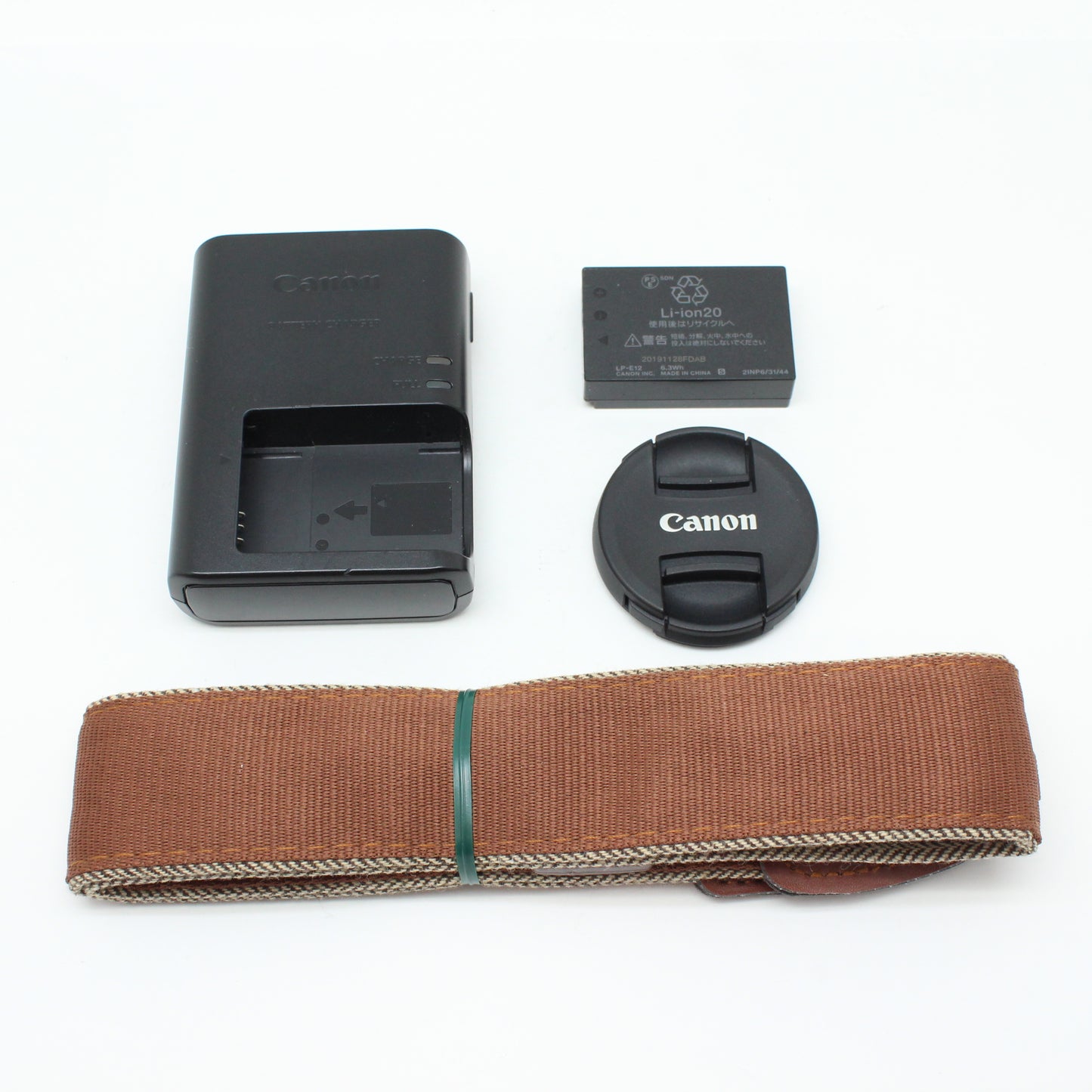 中古 Canon EOS Kiss M 15-45mm ISレンズセット