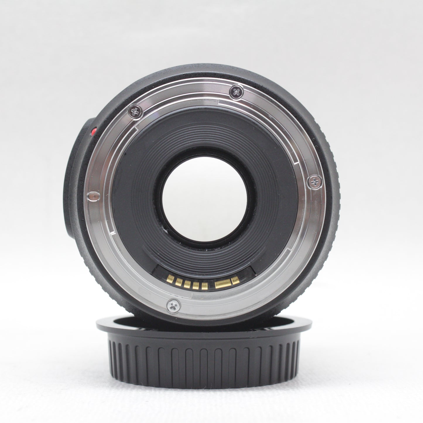 中古品 Canon EF 35mm F2 IS USM【11月9日(土)Youtube生配信でご紹介】