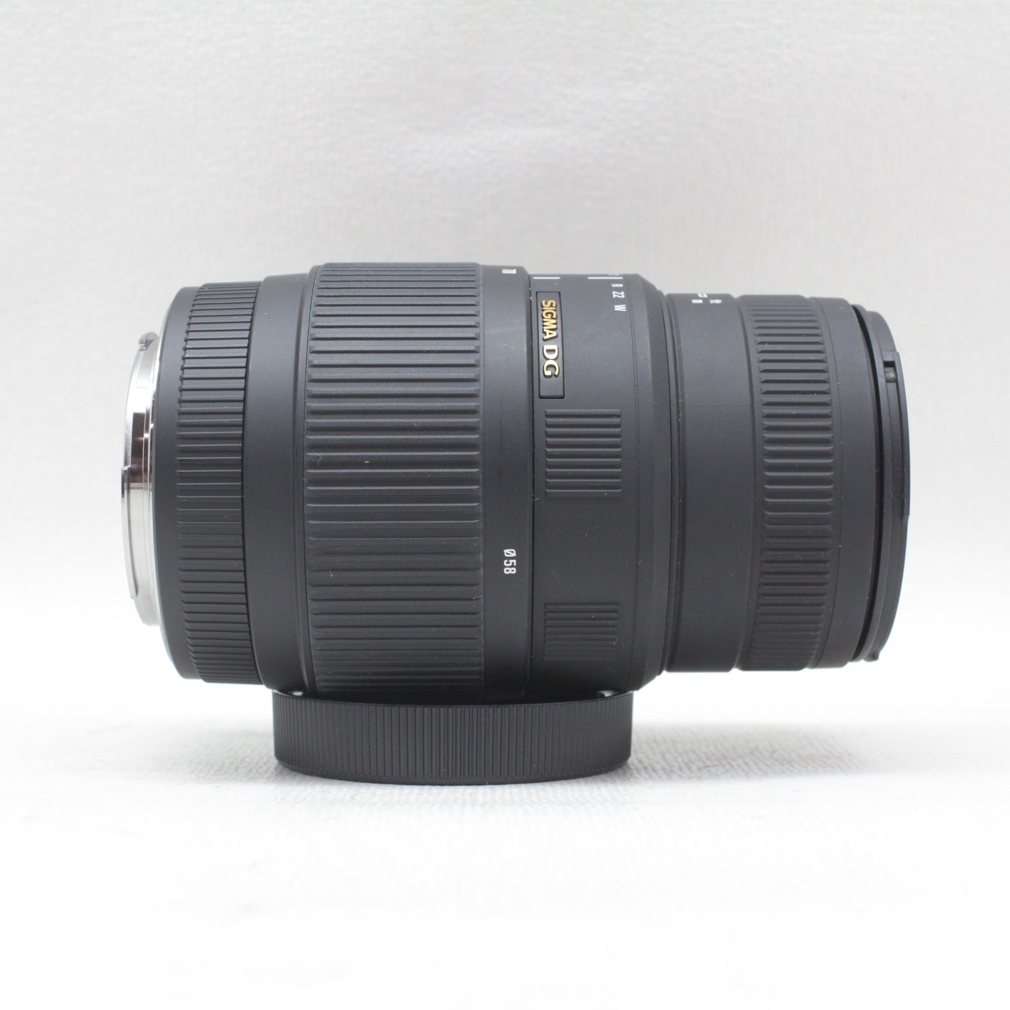 中古品  SIGMA 70-300mm F4-5.6 DG MACRO (EFマウント）　　