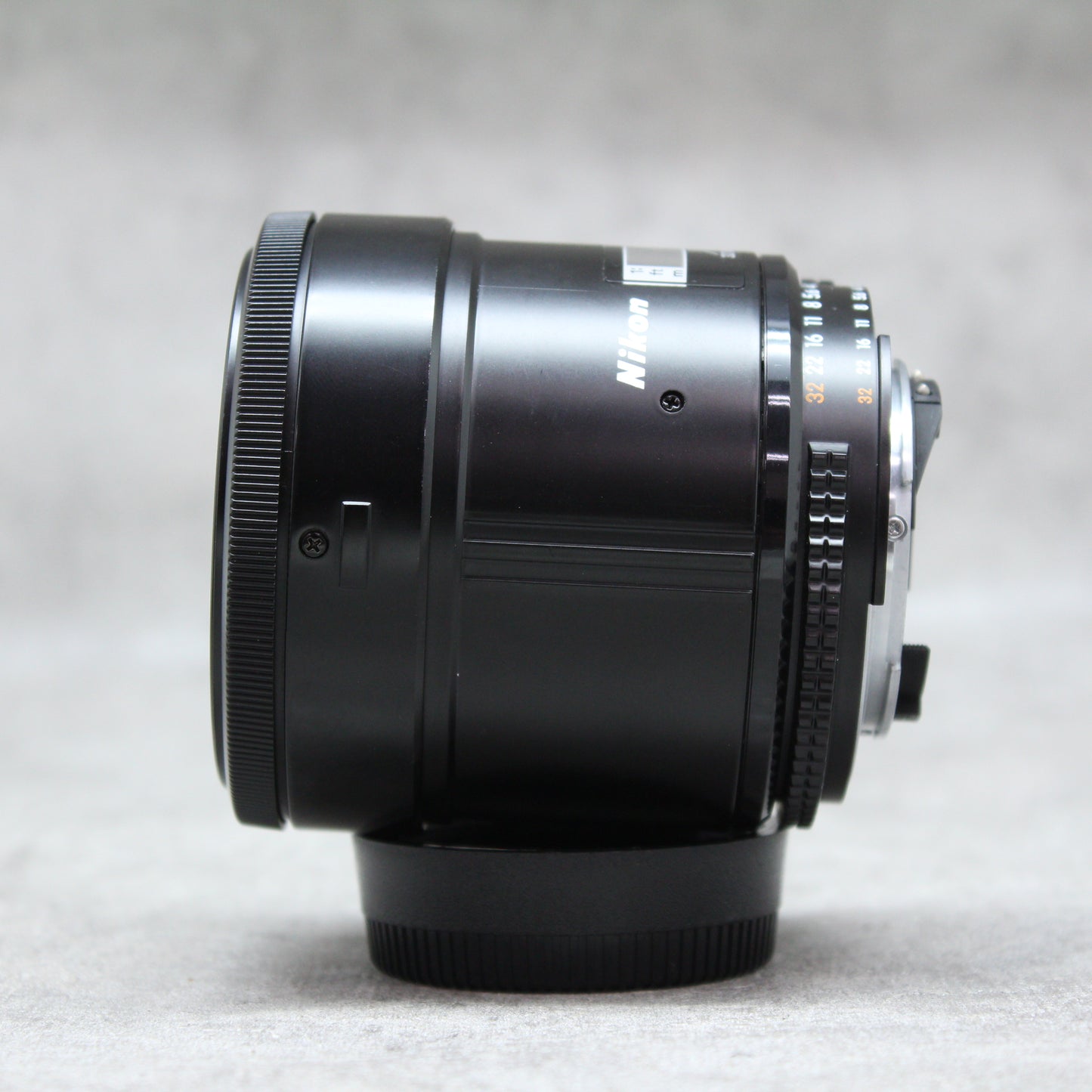 中古品 Nikon AF MICRO NIKKOR 55mm F2.8 No.238152 – サトカメ