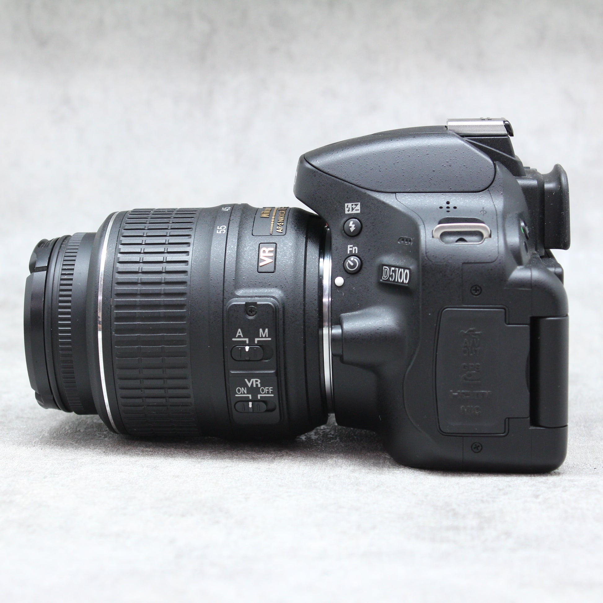 中古品 Nikon D5100 標準レンズキット 【8月8日(火)のYouTube生配信