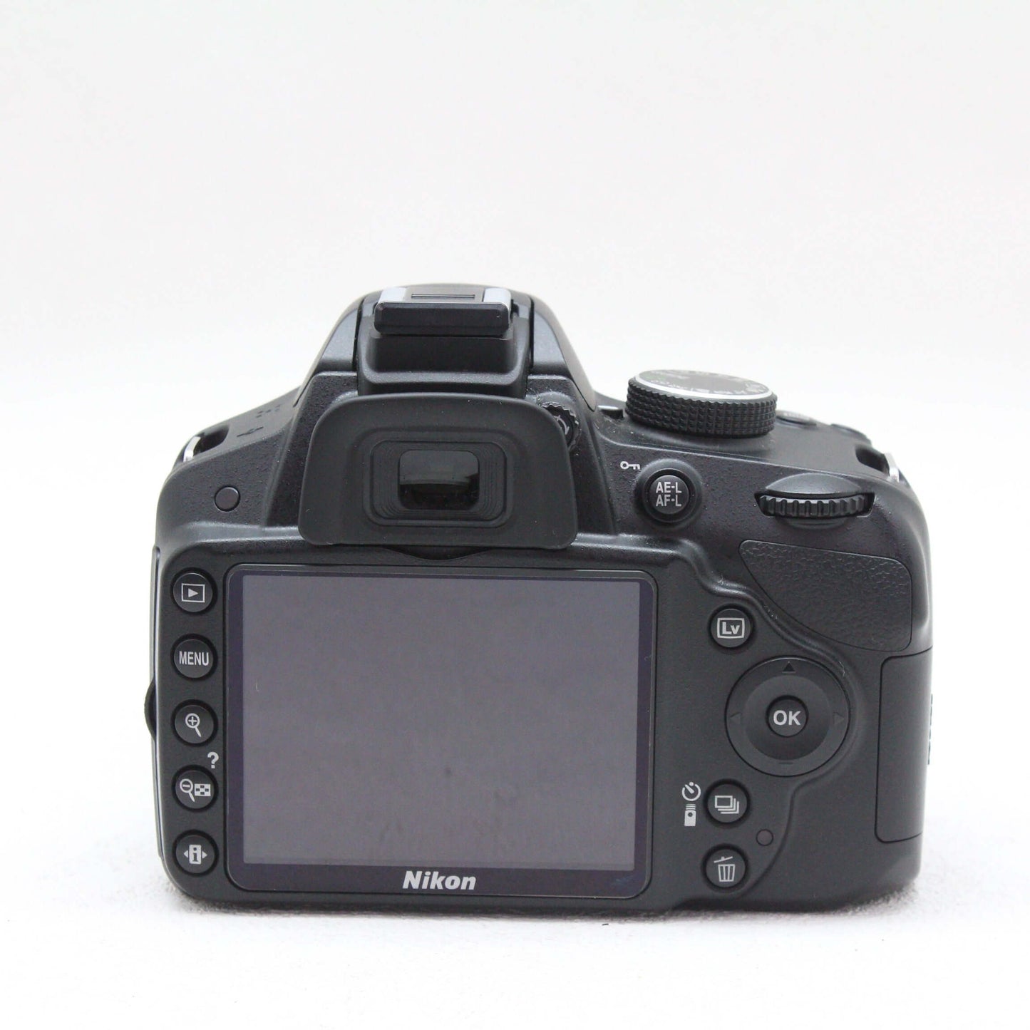 中古品 Nikon D3200 18-55mm レンズキット