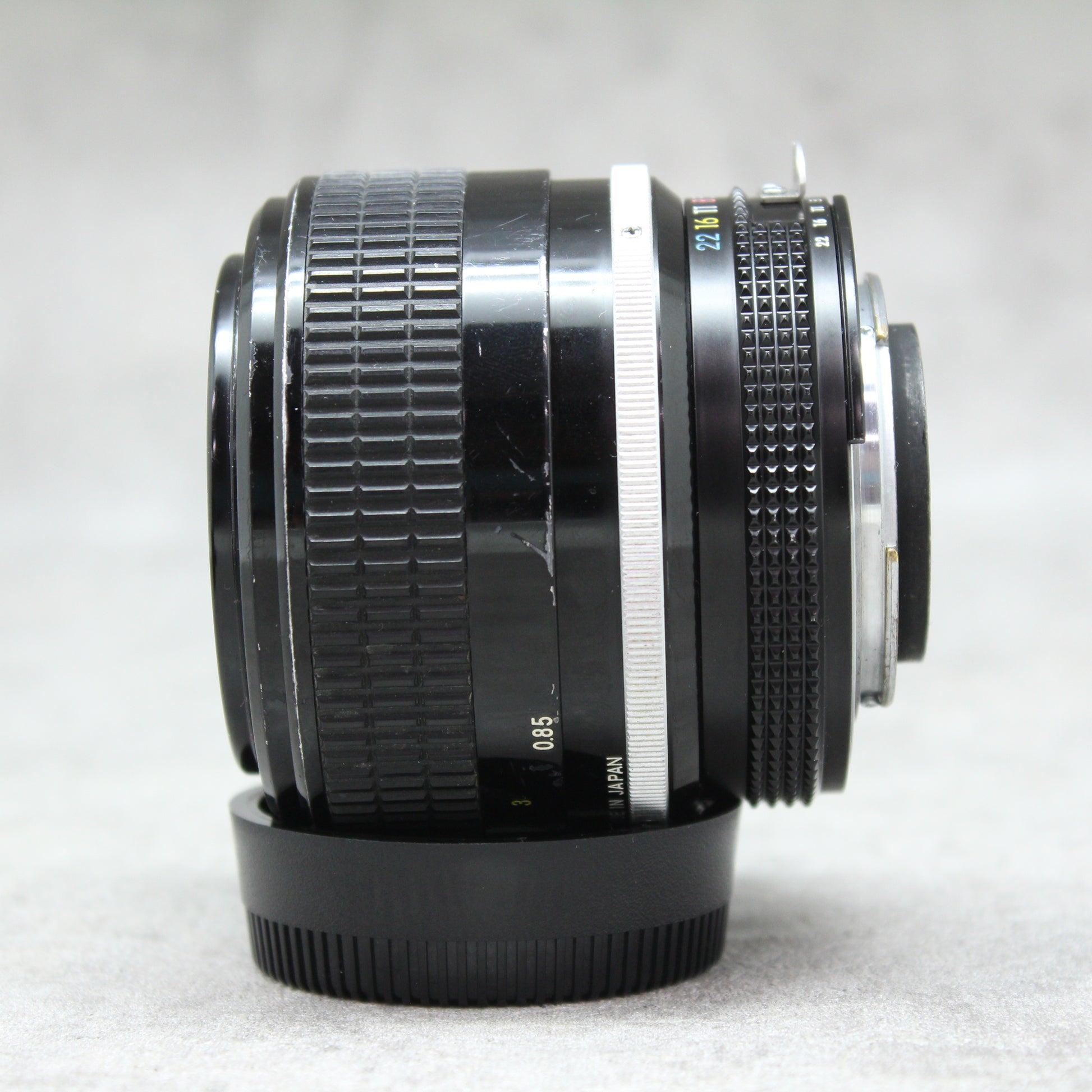 中古品 Nikon NIKKOR 85mm F1.8(Ai改) ☆8月17日(木)の