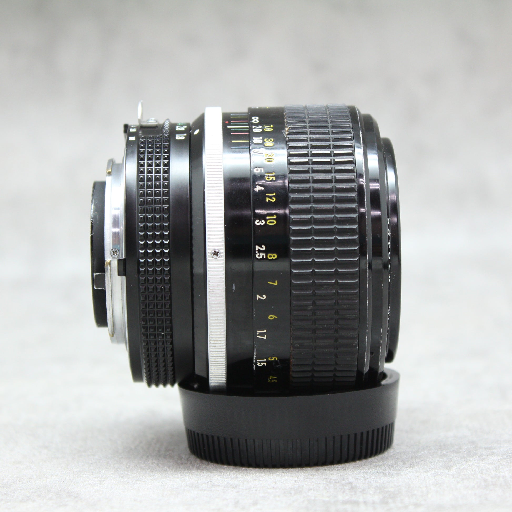 中古品 Nikon NIKKOR 85mm F1.8(Ai改) ☆8月17日(木)のYouTube生配信で