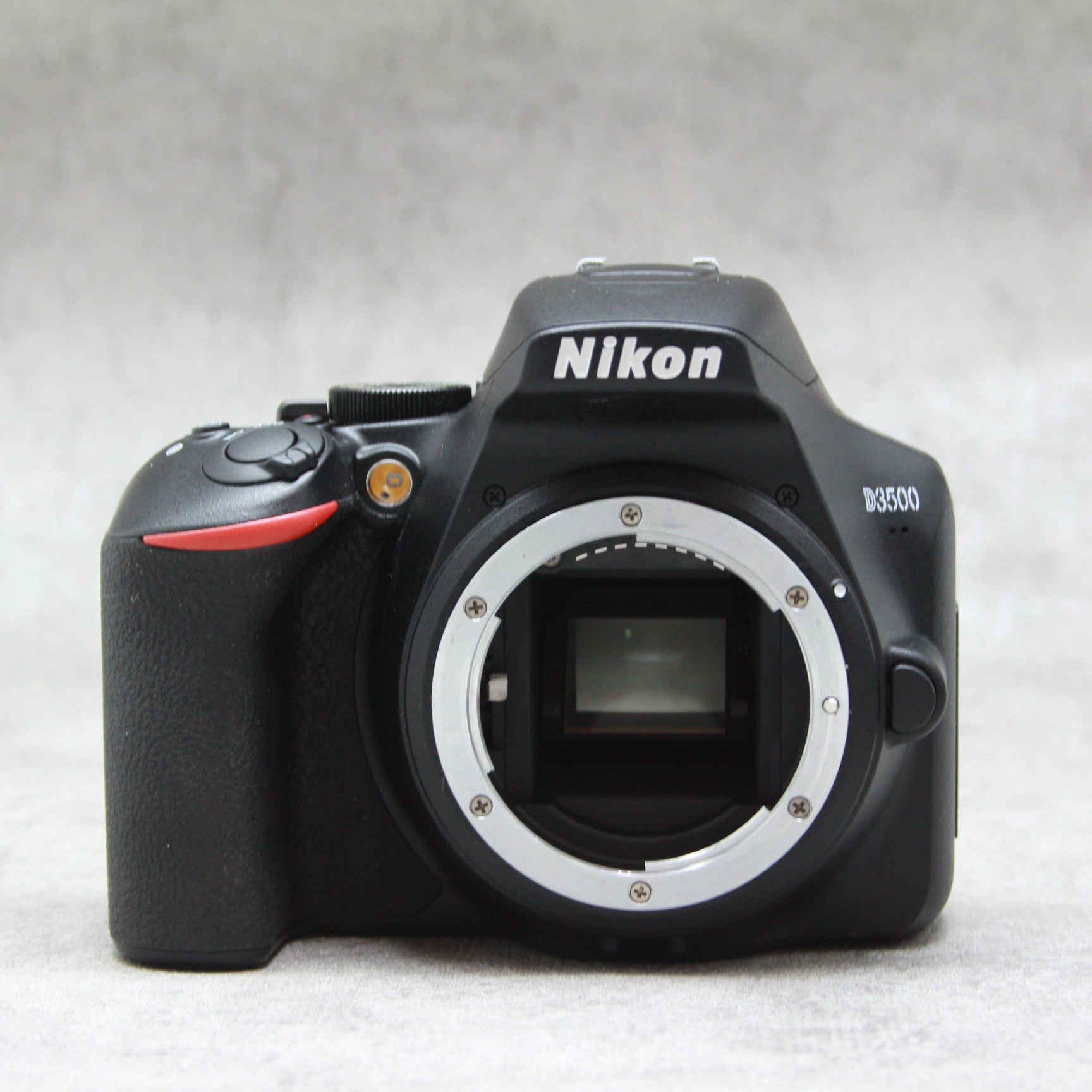 新品未開封　入手困難　Nikon ニコン D3500 ダブルズームキット