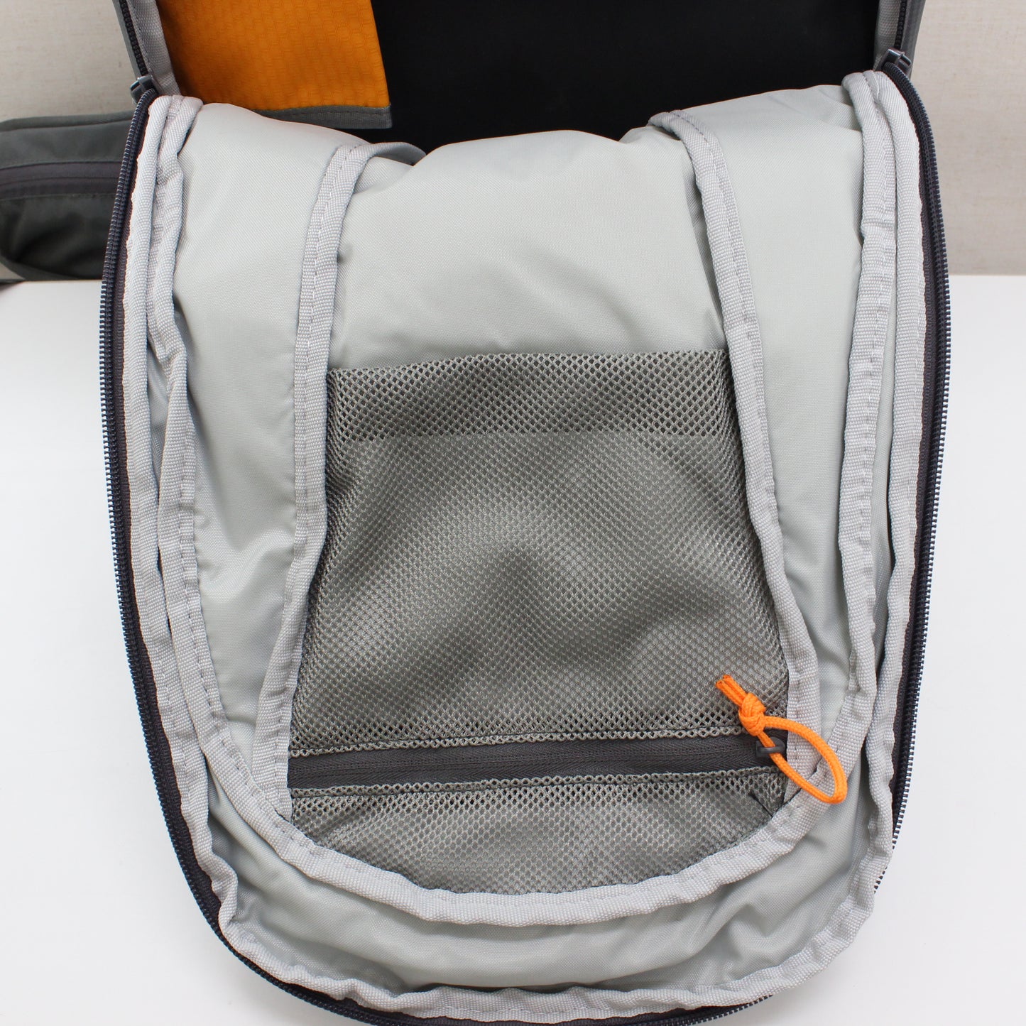 中古 Lowepro whistler BP 450 AW ※生産終了モデル 初代