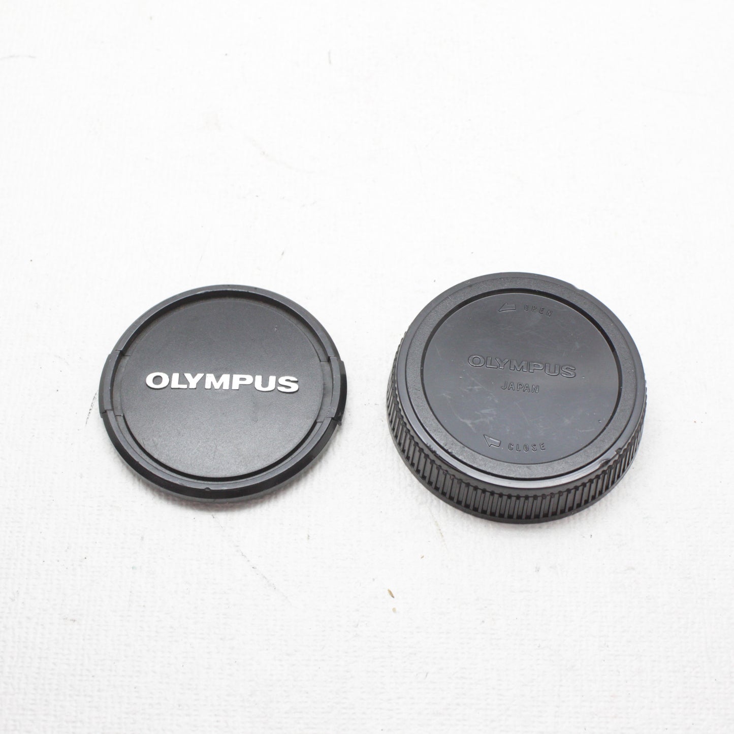 中古品 OLYMPUS E.ZUIKO AUTO-T 135mm F3.5【12月21日(土)Youtube生配信でご紹介】