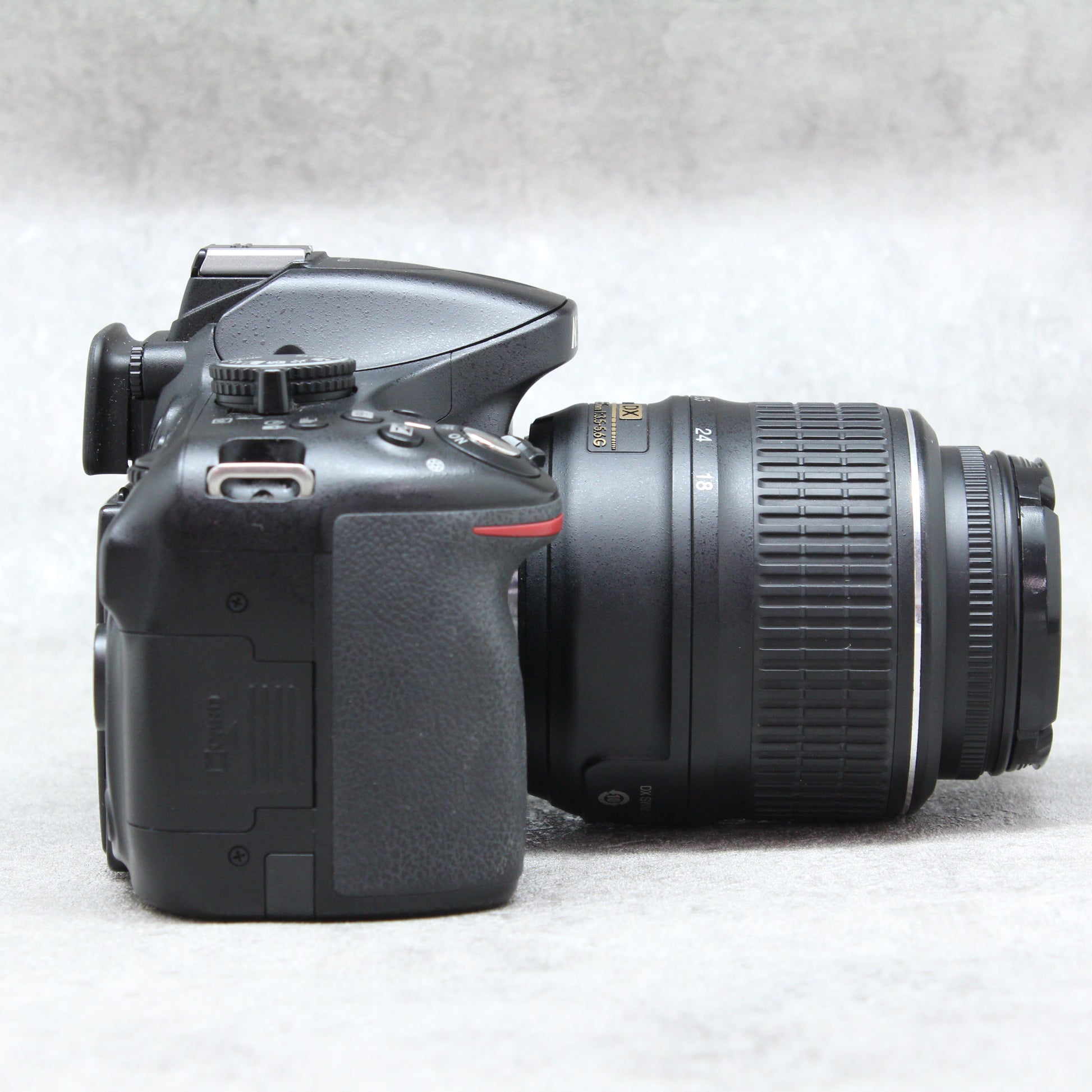 中古品 Nikon D5200 標準レンズキット 【7月25日(火)のYouTube生配信