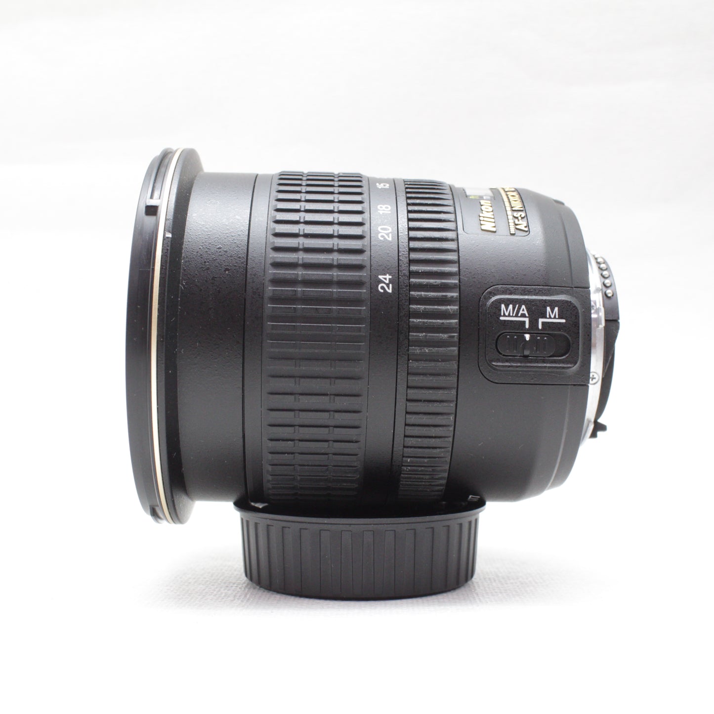 中古品  Nikon AF-S DX Zoom-Nikkor 12-24mm f/4G 【1月4日(土)YouTube生配信でご紹介】