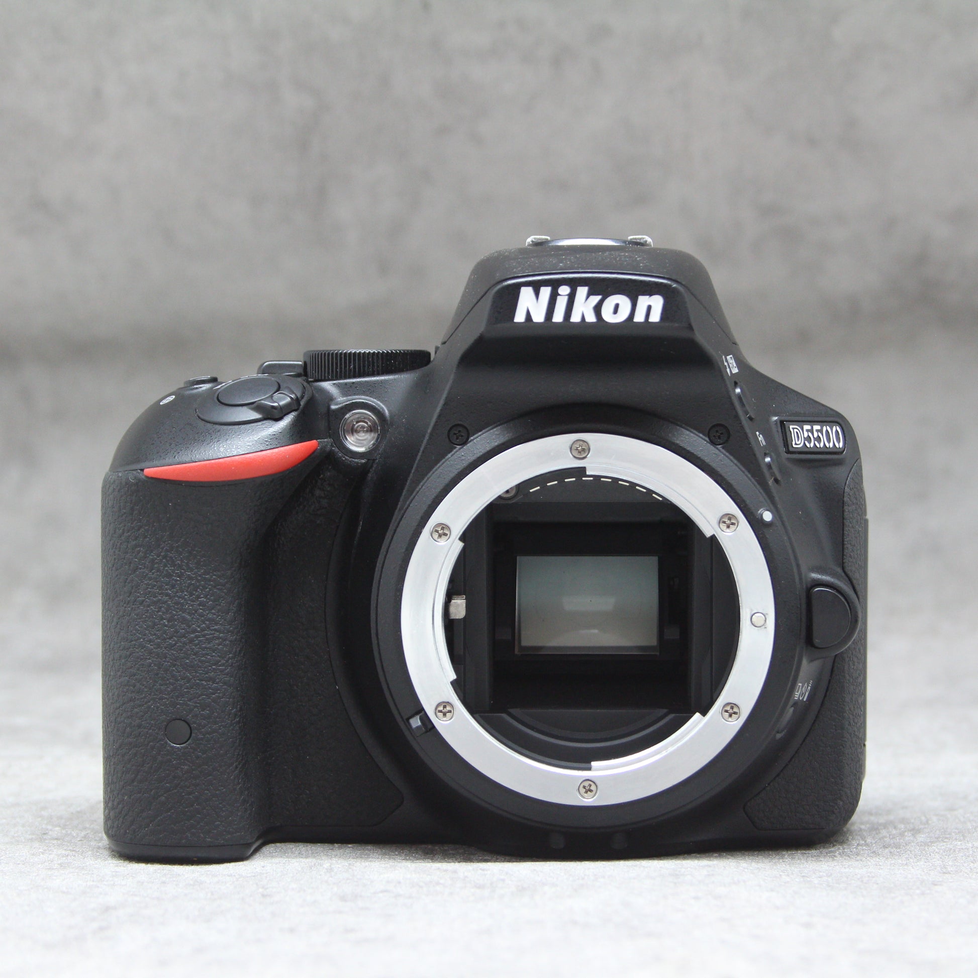 中古品 Nikon D5500 標準レンズキット 【6月20日(火)のYouTube生配信でご紹介】