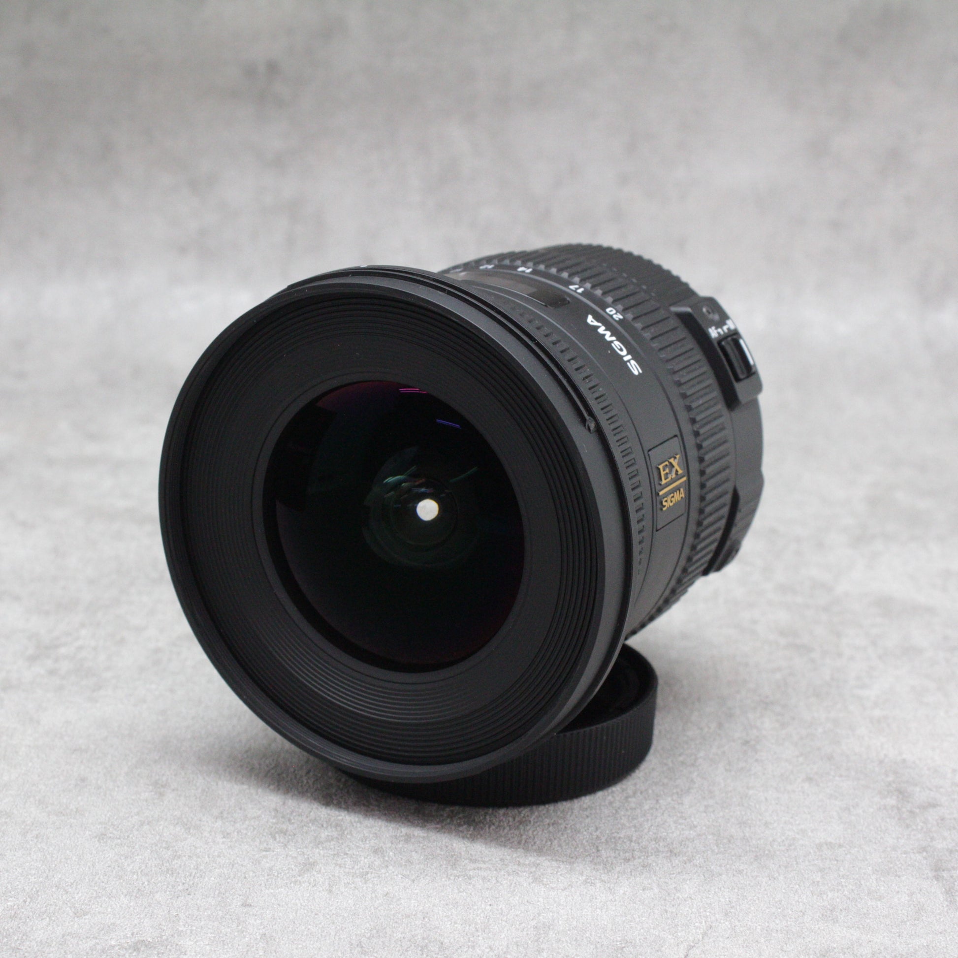 中古品SIGMA 10-20mm F3.5 DC HSM EFマウント【10月7日(土) youtube生配信でご紹介】