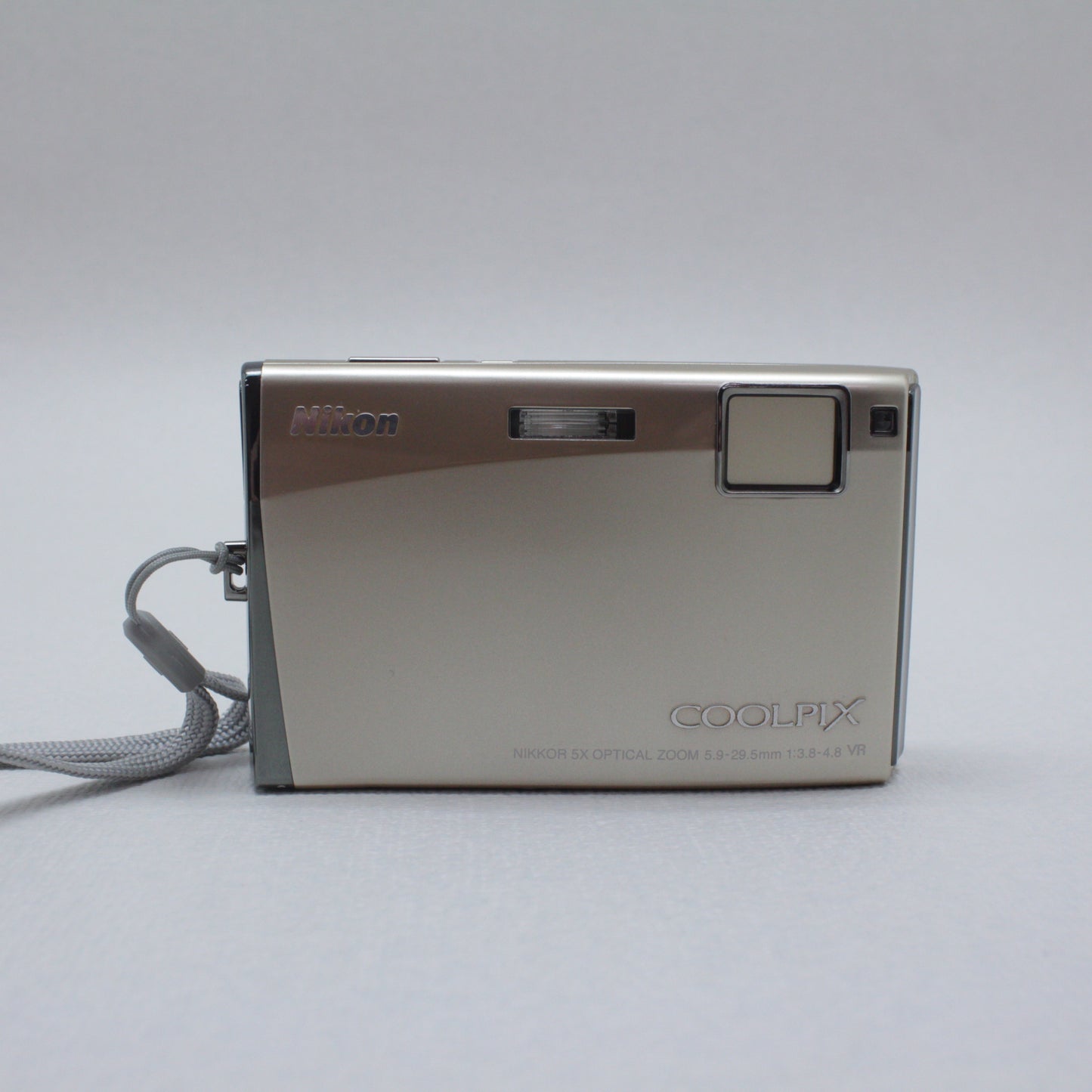 中古品 Nikon COOLPIX S60