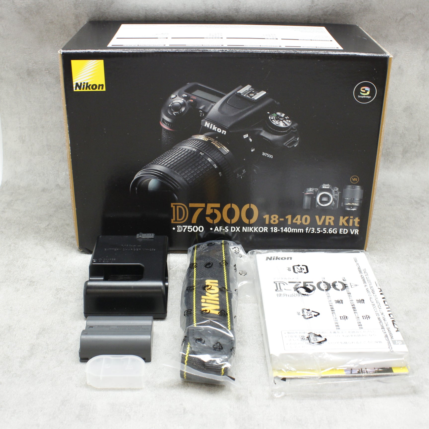 Nikon D7500 18-140VR kit レンズキット