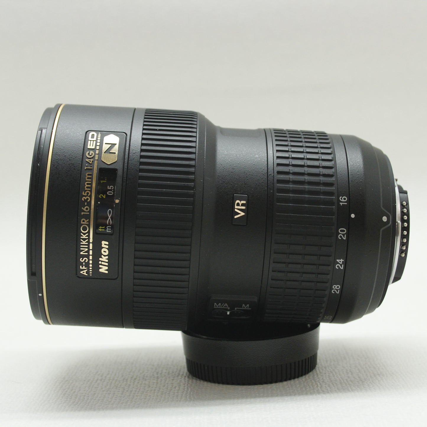 中古品  Nikon AF-S NIKKOR 16-35mm F4G ED VR【8月31日(土) YouTube 生配信でご紹介】