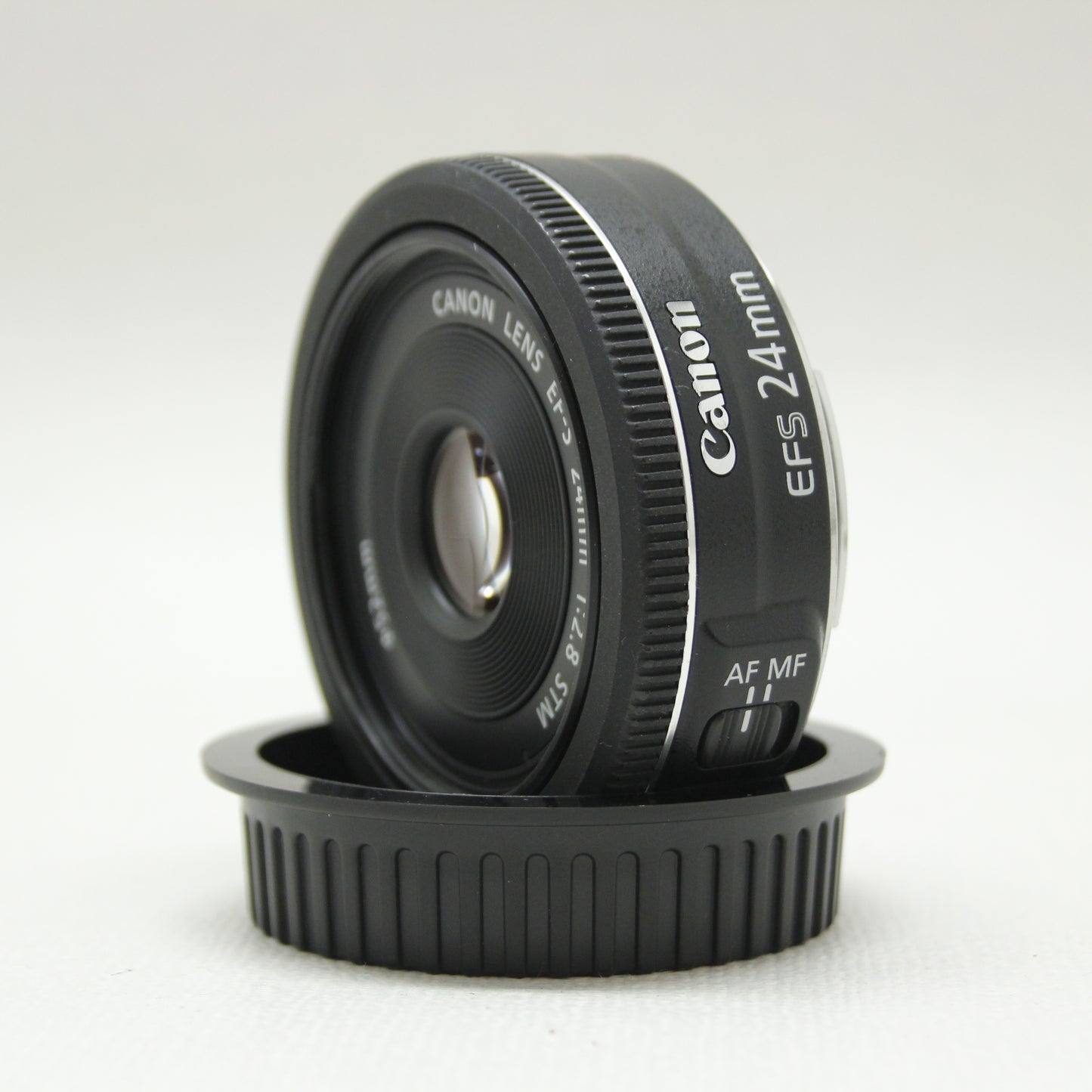 中古品 Canon EF-S 24mm  F2.8 STM